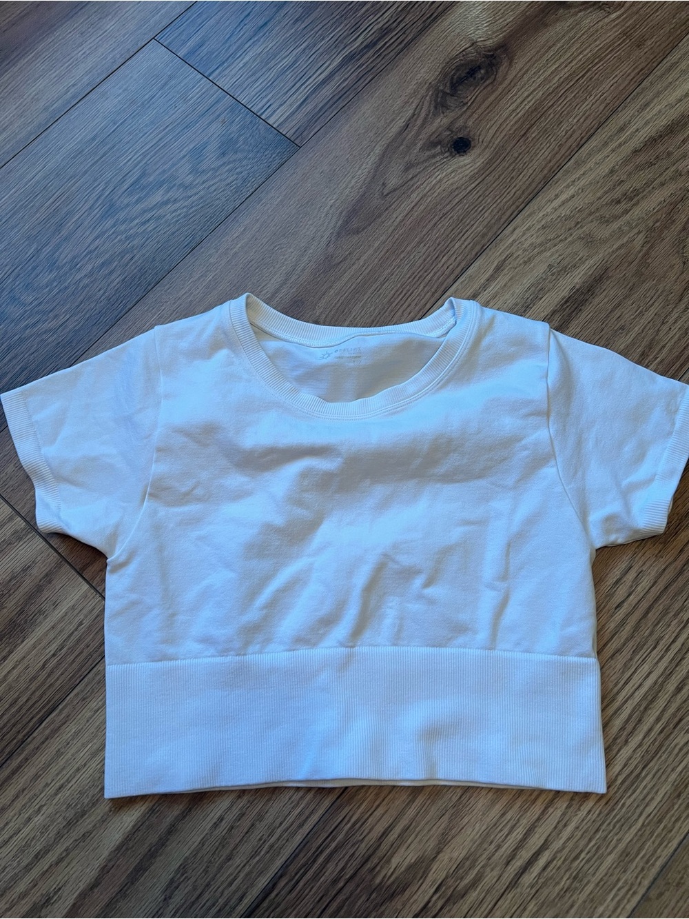 OFFLINE by Aerie White Real Me Seamless Short Sleeve Crop Top Size Small